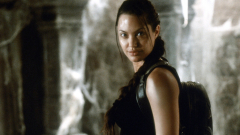 Angelina Jolie (Lara Croft)