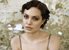 Angelina Jolie Short Hair style wallpaper