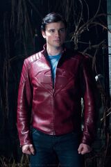 Clark Kent (Superman Smallville Red Jacket)