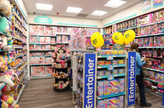 21 reveal inside Hull's new look Entertainer toy shop - Hull Live