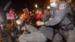 Israel protests: Police use water cannons and arrest 55 at anti ...