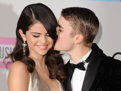 Selena Gomez (Justin Bieber)