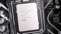 Intel Core i7 13700K (Intel Core i5)