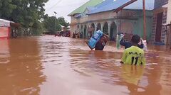 Thousands trapped in Somalia flooding as heavy rains wreak havoc ...