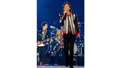 Rolling Stones open American tour, pay tribute to late drummer ...