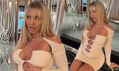 Pregnant Tammy Hembrow forgets her underwear on the Gold Coast ...