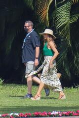 Jennifer Aniston (Jennifer Aniston And Adam Sandler Spotted)