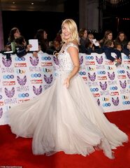 Pride Of Britain Awards: Holly Willoughby dazzles in glittering ...