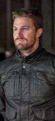 Stephen Amell (Stephen Amell Oliver Queen Season 6 )