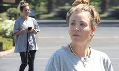 Kaley Cuoco goes makeup-free as she leaves the gym rocking a messy ...