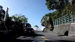 Terrifying dash cam video shows moment car was smashed by falling ...