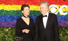 Warren Beatty (Annette Bening)