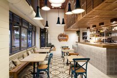 7 Cafe Interior Design Ideas Your Customers Will Love [2020]