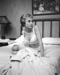 Janet Leigh's Outfits in PSYCHO Are A+ | Film Daddy