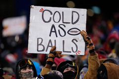 Chiefs put Dolphins on ice to snag frigid NFL wild-card win