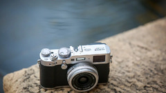 Fujifilm X100F Digital Camera (Fujifilm X100F)