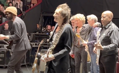 Jeff Beck Tribute Concert Led By Eric Clapton, Rod Stewart | Best ...