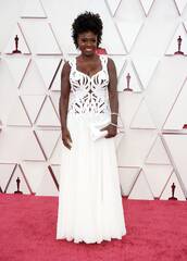 The Story Behind Viola Davis's Breathtaking Alexander McQueen ...