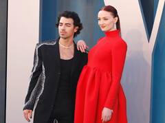 Joe Jonas (Sophie Turner)