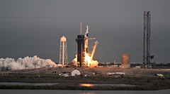 SpaceX launches Axiom Space's Ax-3 mission to the International ...