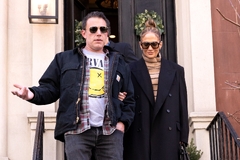 Ben Affleck and Jennifer Lopez reunite at family event amid split ...