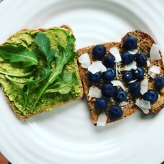 Blueberry and Cottage Cheese Toast (Blueberry Avocado Toast)