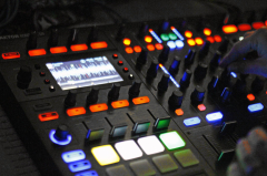 My long weekend with the Traktor Kontrol S8 – DJWORX