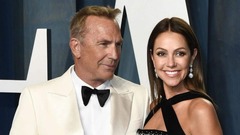 Christine Baumgartner (Kevin Costner)