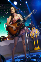 Kacey Musgraves (Pageant Material) (2015 Farm Aid)