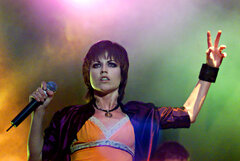 The Memories in Dolores O'Riordan's Fierce, Fragile Voice - The ...