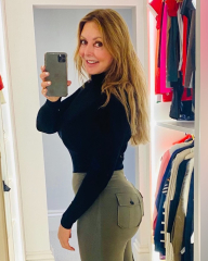 Carol Vorderman gives fans a treat with an early morning sexy ...