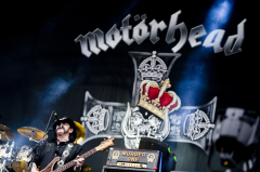 Lemmy Kilmister, English rock band Motorhead frontman, dead at 70 ...