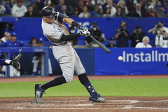 Yankees star Aaron Judge hits 61st run, ties Roger Maris' AL ...