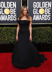 Jennifer Aniston (Jennifer Aniston Golden Globes 2020 Dress)