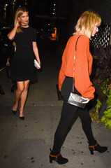 Karlie Kloss (Karlie Kloss taylor swift Long T-Shirt)