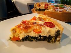 Spinach and Tomato Pie (Quiche)