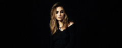 Suki Waterhouse Covers Taylor Swift and Mazzy Star in Medley