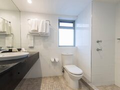 1 Bedroom Family Suite – The Sebel Sydney Manly Beach