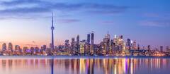 17 Top Toronto Packing List Items for 2024 + What to Wear & NOT to ...