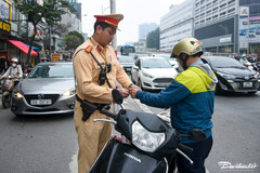 Hà Nội: Nhiều xe máy vẫn ngang nhiên di chuyển trên đường Vành đai ...