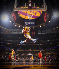 (Lebron James Dunk Lakers ) (NBA Slam Dunk Contest)