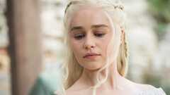 Daenerys Targaryen (Emilia Clarke) (Daenerys Targaryen`s Body Double)