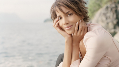 Halle Berry On Beach Images