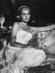 La Main au Collet TO CATCH A THIEF by AlfredHitchcock with Grace Kelly, 1955 (b/w photo)