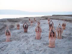 Bare facts: Spencer Tunick's photos expose Dead Sea plight ...